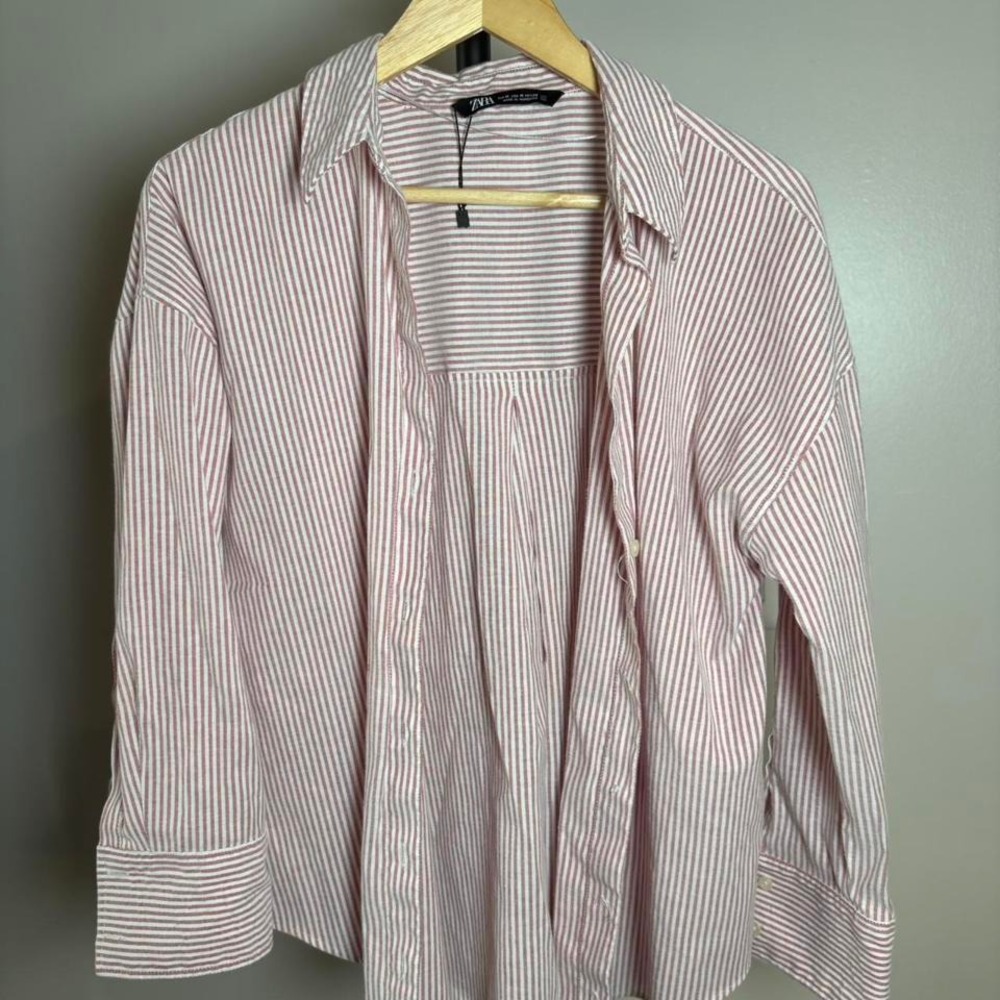 Zara Pink and white striped button-up shirt size medium.